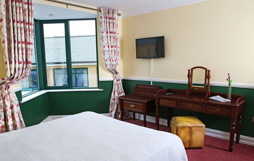 Reddans Of Bettystown Luxury Bed & Breakfast, Restaurant And Bar Exterior photo